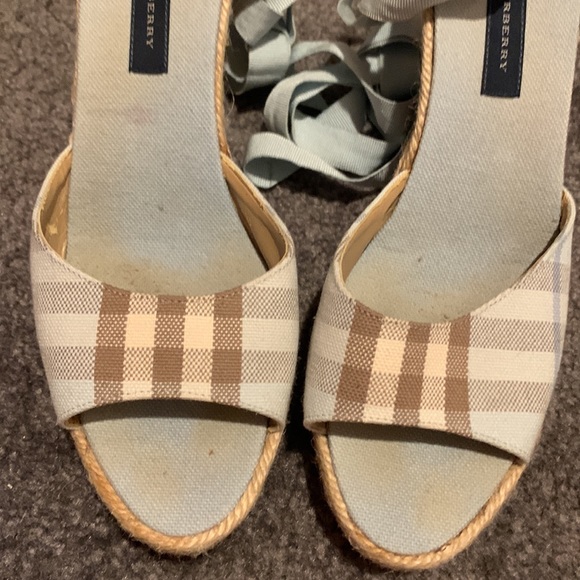 🌸🌺💕 BURBERRY ESPADRILLES (Made in Spain) - Picture 3 of 16